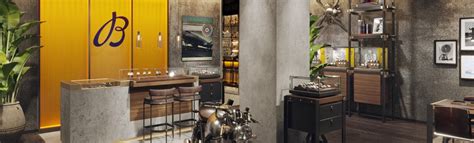 breitling a torino|Breitling inaugura a Torino la seconda boutique italiana.